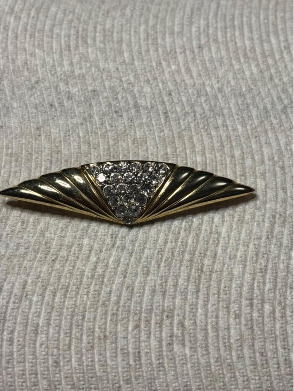 Vintage Gold Tone Rhinestone Brooch